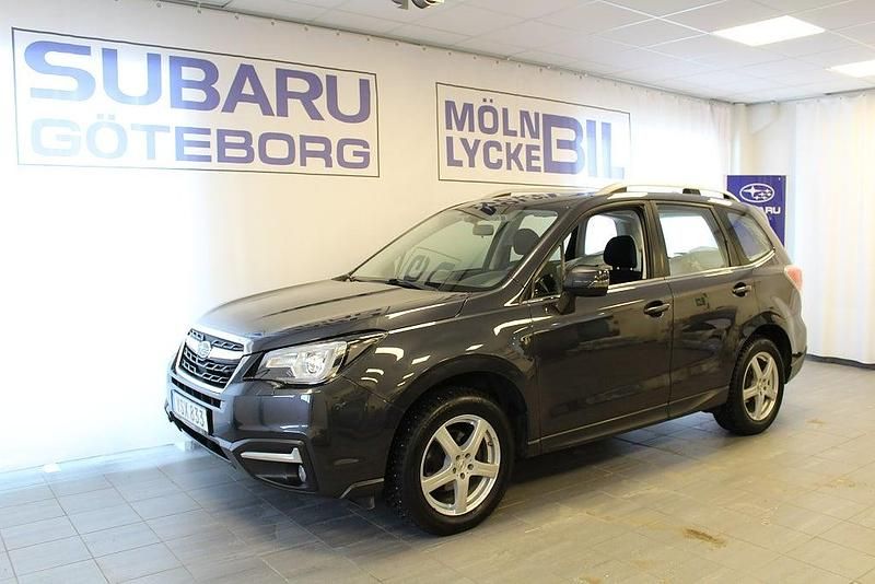Mgrå Begagnad 2017 Subaru Forester SUV | 214 900 kr (Marknadspris) - Bild 1/4