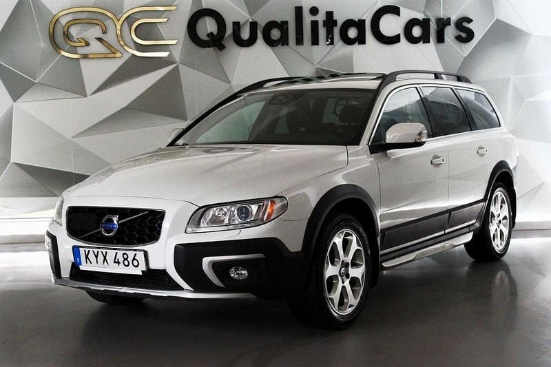 Vit Begagnad 2016 Volvo XC70 Standard SUV | 159 900 kr (Marknadspris) - Bild 1/4