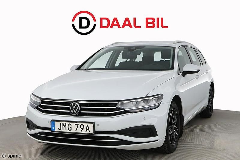 Begagnad VW Passat Comfortline 150 HK (110 kW) 2022 Vit Kombi