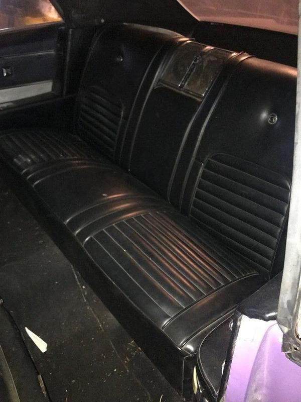 Begagnad Buick Wildcat 330 HK (242 kW) 1966 Lila Cab