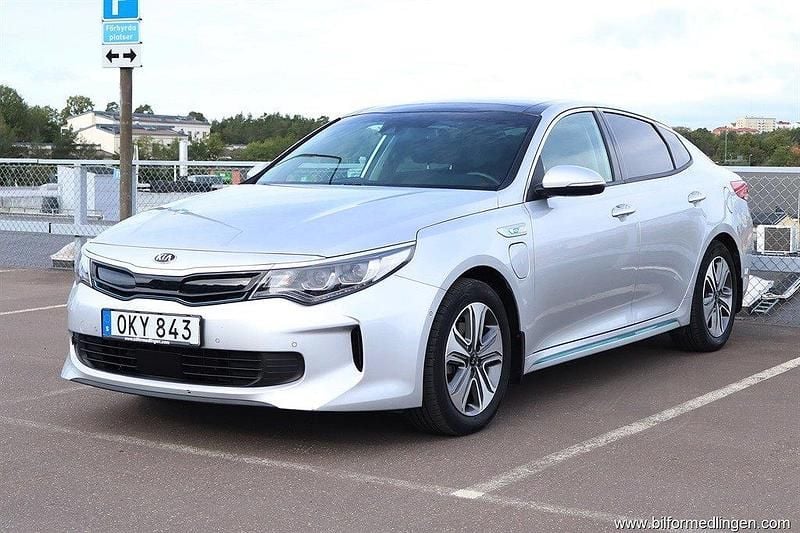 Grå Begagnad 2016 Kia Optima Hybrid 2 Sedan | 209 500 kr (Bra pris) - Bild 1/4