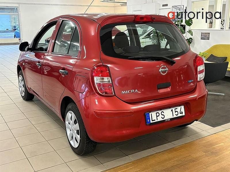 Begagnad Nissan Micra 80 HK (58 kW) 2011 Röd Halvkombi