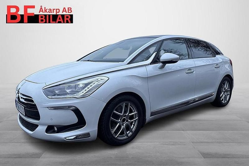 Begagnad Citroën DS5 163 HK (119 kW) 2012 Vit Halvkombi
