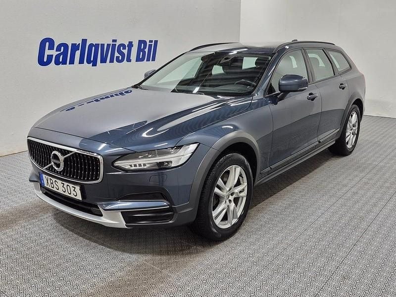 Mblå Begagnad 2018 Volvo V90 CC Business Edition Kombi | 249 000 kr (Marknadspris) - Bild 1/4