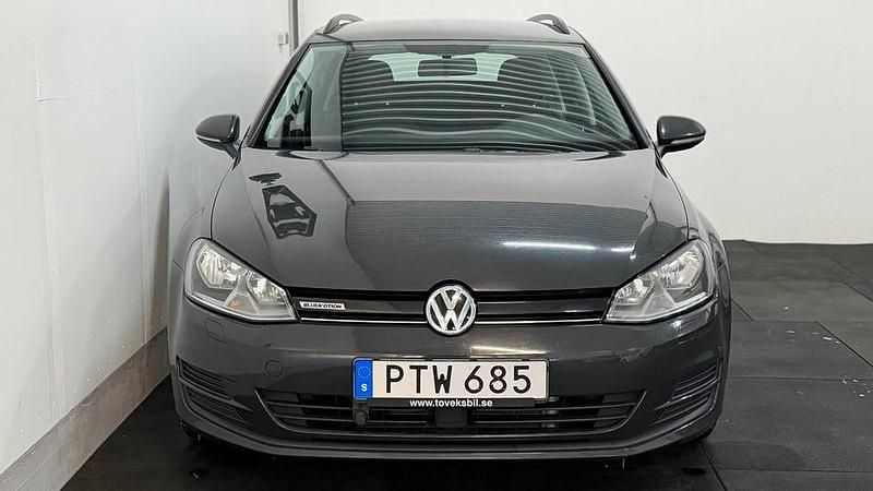 Begagnad VW Golf VII 110 HK (80 kW) 2015 Mörkgrå Kombi