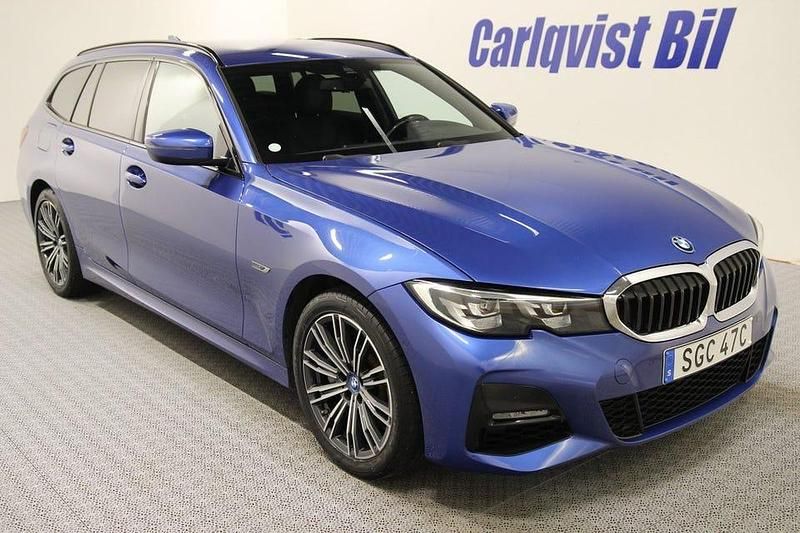 Begagnad BMW 330 M Sport 184 HK (135 kW) 2022 Portimao blå metallic Kombi