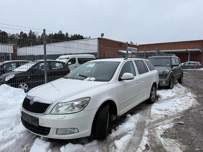 Begagnad 2013 Skoda Octavia Elegance Kombi | 29 900 kr (Bra pris) - Bild 1/4