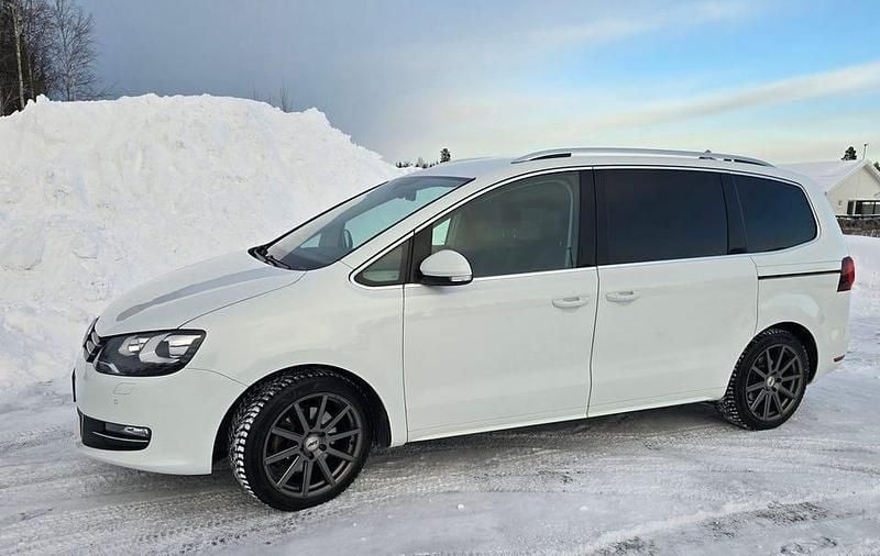 Begagnad VW Sharan GT 184 HK (135 kW) 2018 Vit Minibuss