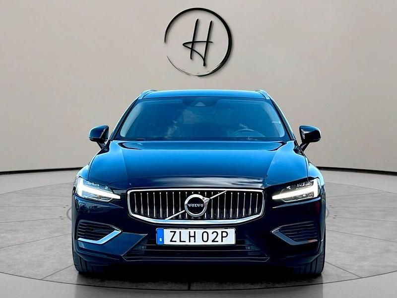 Begagnad Volvo V60 SE 340 HK (250 kW) 2021 Svart Kombi