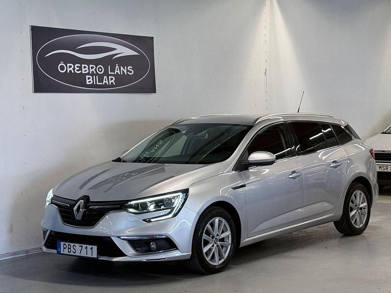 Silver Begagnad 2017 Renault Mégane GrandTour Kombi | 139 900 kr (Marknadspris) - Bild 1/4