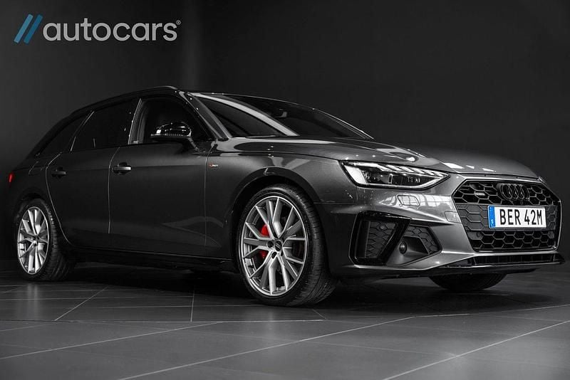 Grå Begagnad 2022 Audi A4 Competition Kombi | 418 750 kr (Marknadspris) - Bild 1/4