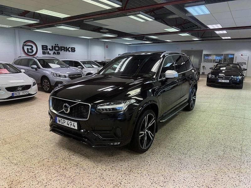 Svart Begagnad 2018 Volvo XC90 R-Design SUV | 398 500 kr (Superpris) - Bild 1/3
