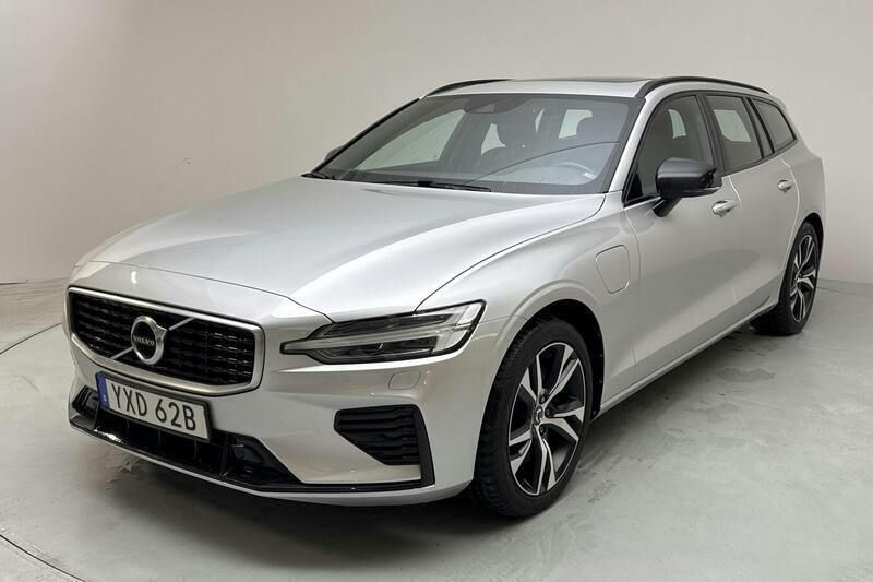 Silver Begagnad 2019 Volvo V60 R-Design Kombi | 279 000 kr - Bild 1/4