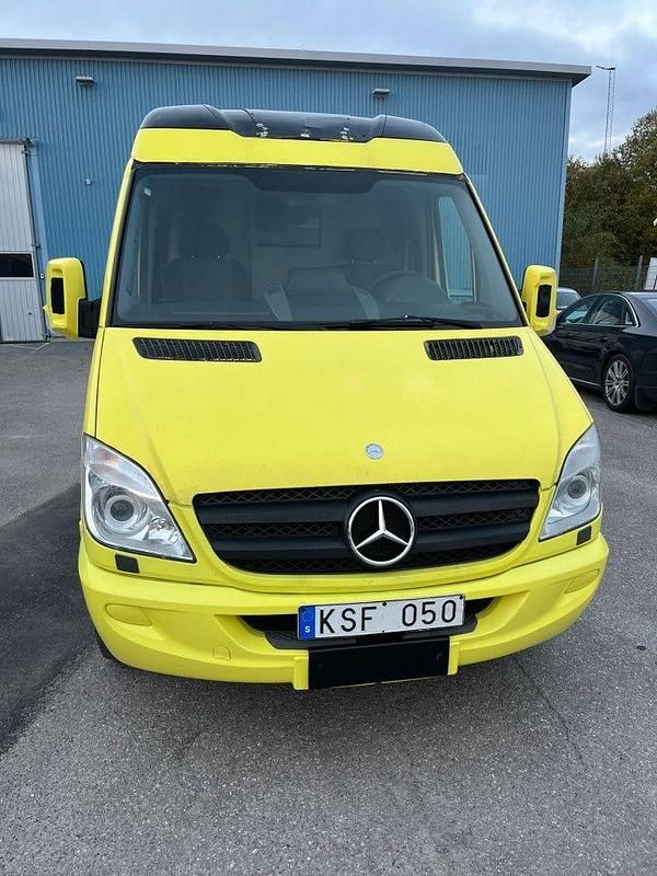 Begagnad Mercedes Sprinter 190 HK (139 kW) 2010 Flerfärgad (gul och svart) Van