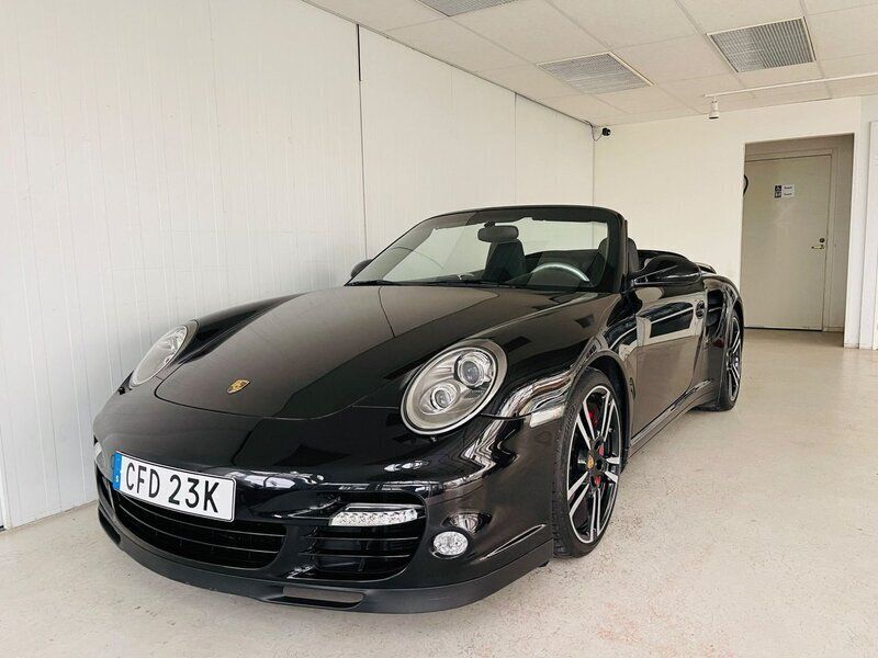 Svart Begagnad 2011 Porsche 997 Cab | 1 299 900 kr - Bild 1/4