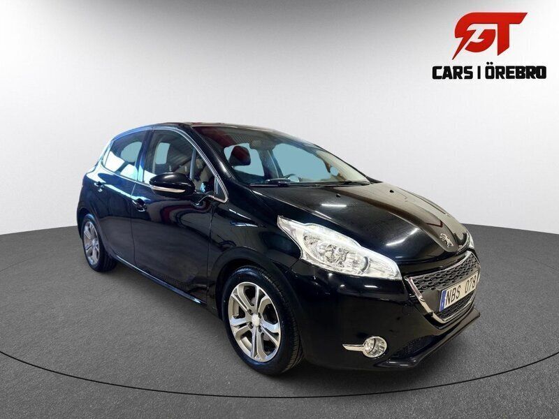 Svart Begagnad 2012 Peugeot 208 Halvkombi | 59 900 kr (Marknadspris) - Bild 1/4