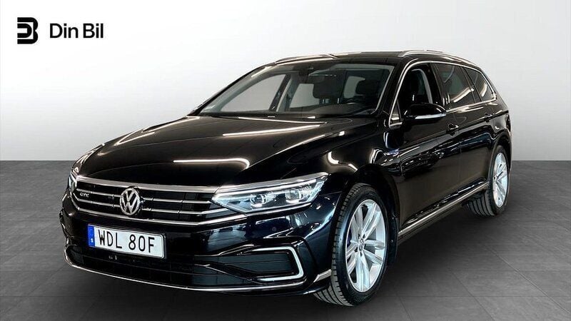 Svart Begagnad 2019 VW Passat GTE Kombi | 229 900 kr (Marknadspris) - Bild 1/4