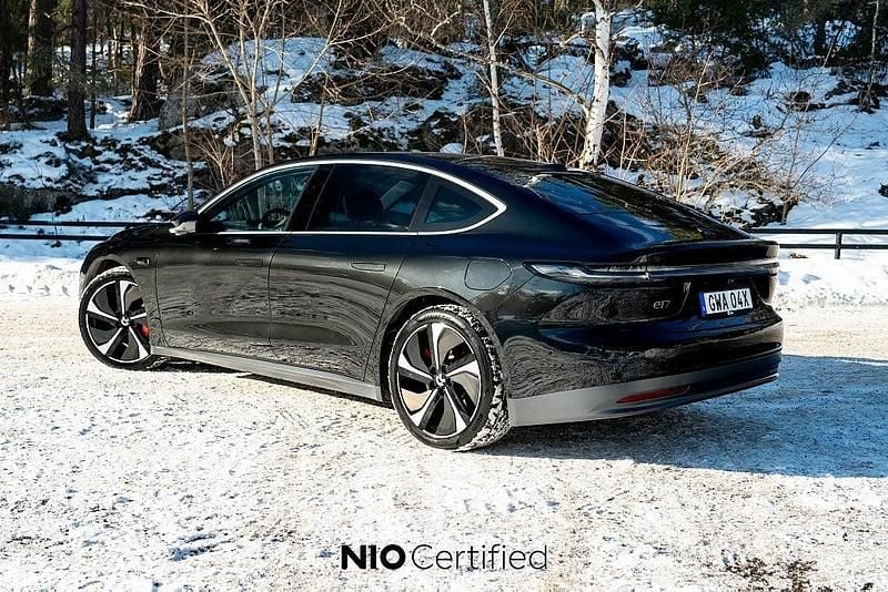 Begagnad Nio ET7 480 kW (653 HK) 2022 Svart Sedan