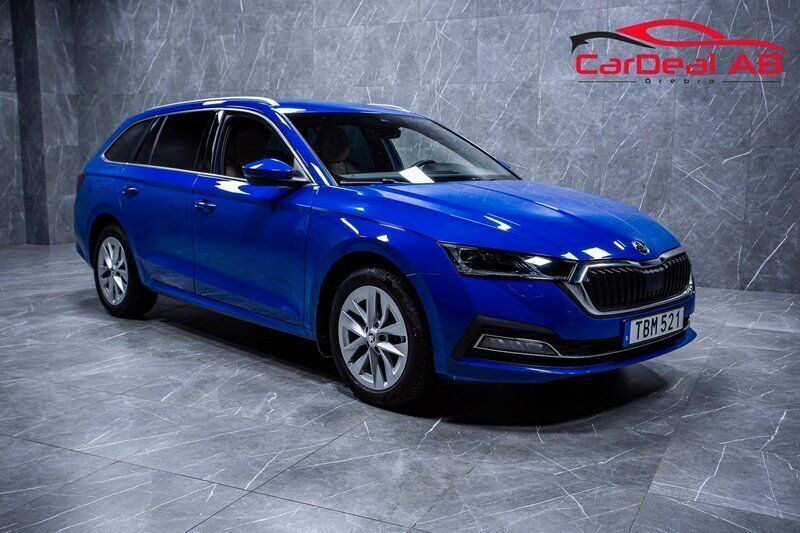 Blå Begagnad 2023 Skoda Octavia Style Kombi | 309 800 kr (Marknadspris) - Bild 1/4