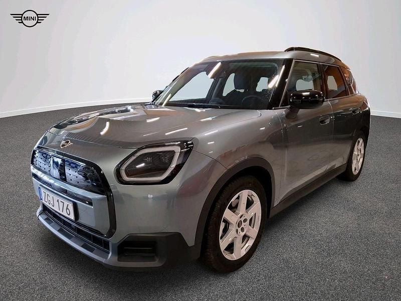 Grön Begagnad 2024 Mini Countryman SUV | 464 900 kr - Bild 1/4