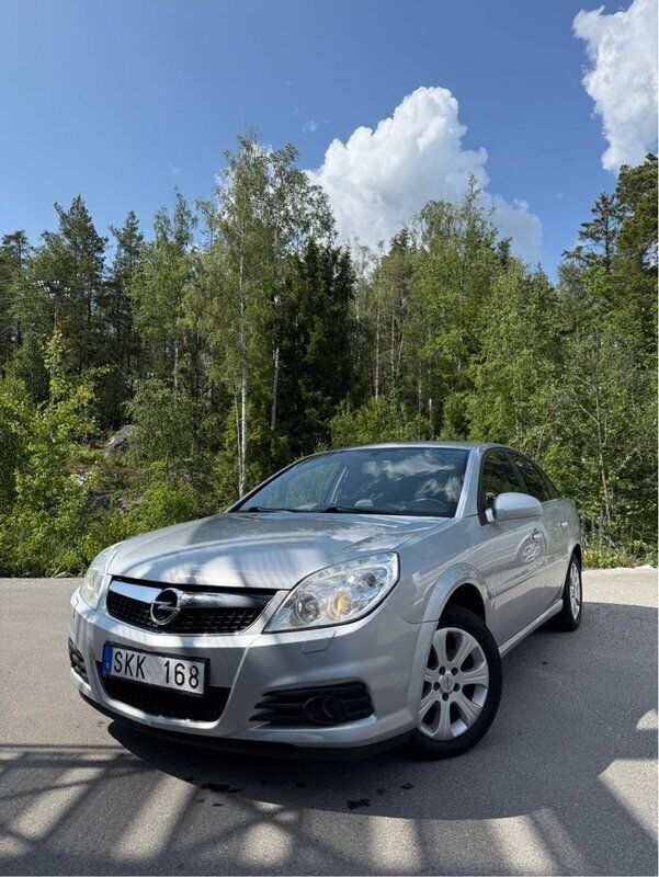 Grå Begagnad 2008 Opel Vectra GTS Halvkombi | 21 000 kr - Bild 1/4