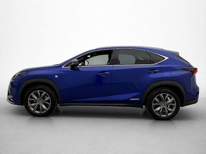 Begagnad Lexus NX300h Sport Line 197 HK (144 kW) 2019 Blå SUV