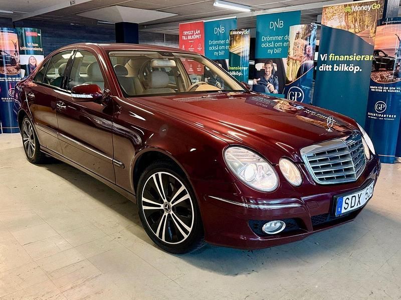 Röd Begagnad 2006 Mercedes E280 Sedan | 74 900 kr (Marknadspris) - Bild 1/4