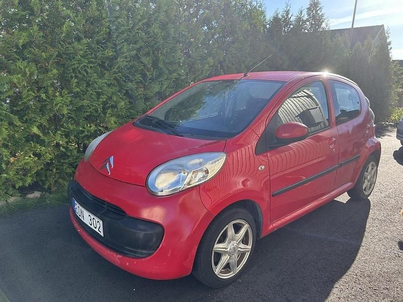 Röd Begagnad 2006 Citroën C1 Halvkombi | 10 000 kr (Superpris) - Bild 1/4