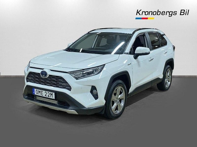 Vit Begagnad 2019 Toyota RAV4 Hybrid Executive SUV | 309 500 kr (Marknadspris) - Bild 1/4