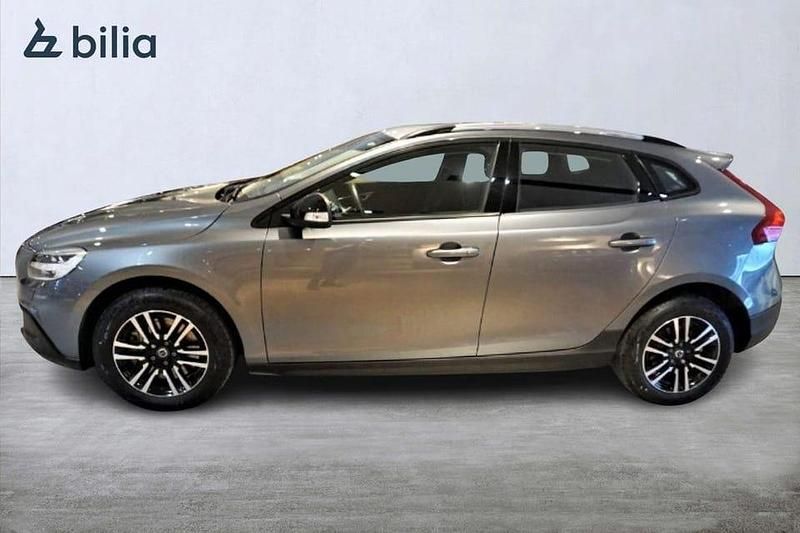 Begagnad Volvo V40 CC Plus 151 HK (111 kW) 2019 Grå Kombi