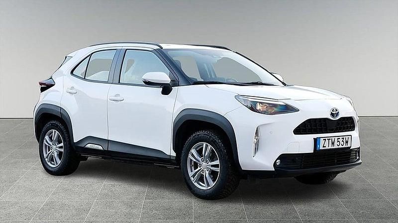 Begagnad Toyota Yaris Cross Active 92 HK (67 kW) 2023 Vit SUV