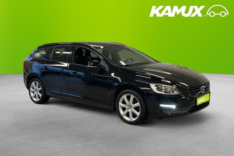 Svart Begagnad 2018 Volvo V60 Standard Kombi | 159 900 kr (Superpris) - Bild 1/4