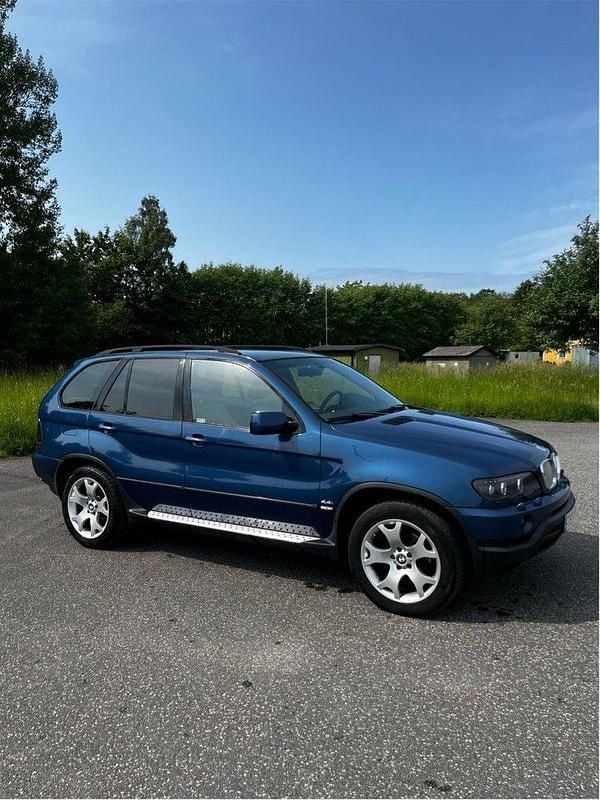 Blå Begagnad 2003 BMW X5 Sport Line SUV | 44 000 kr (Bra pris) - Bild 1/4