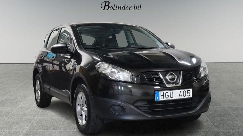 Svart Begagnad 2013 Nissan Qashqai SUV | 69 800 kr (Marknadspris) - Bild 1/4