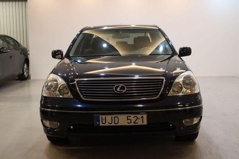 Begagnad Lexus LS430 282 HK (207 kW) 2002 Mörkblå (blå) Sedan