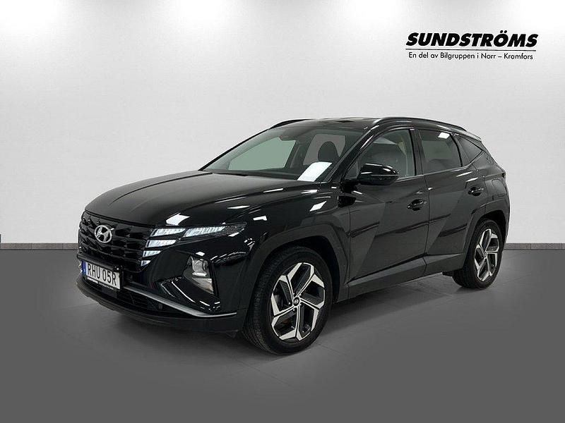 Svart Begagnad 2021 Hyundai Tucson Essential SUV | 329 900 kr (Dyr) - Bild 1/4