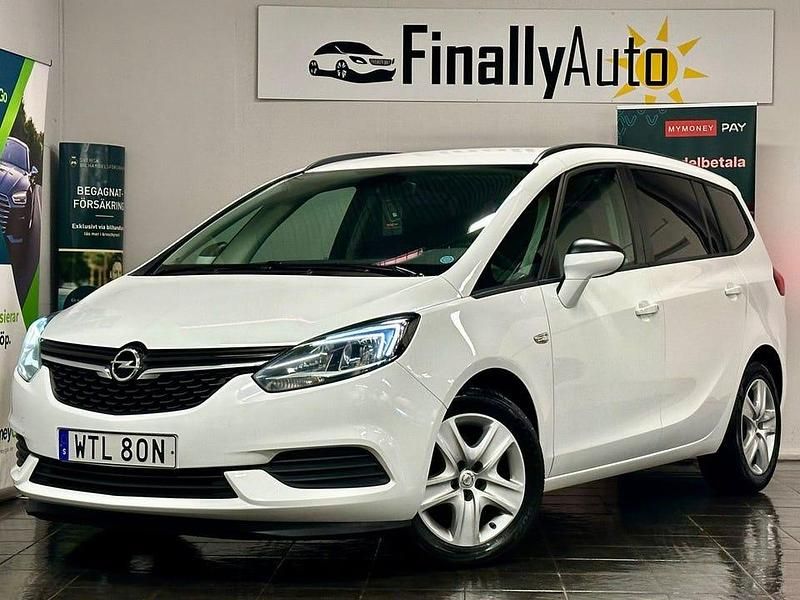 Begagnad Opel Zafira Tourer 136 HK (100 kW) 2017 Vit Minibuss