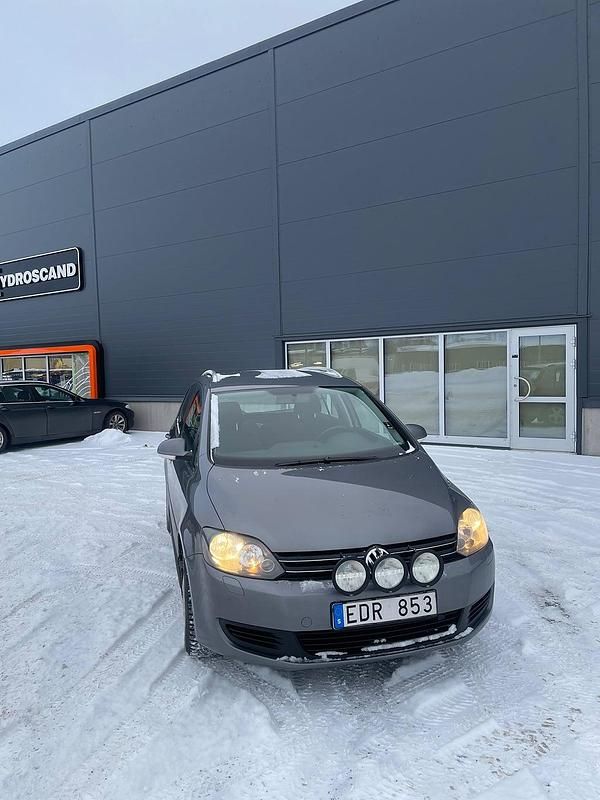 Begagnad VW Golf VII 122 HK (89 kW) 2012 Grå Halvkombi