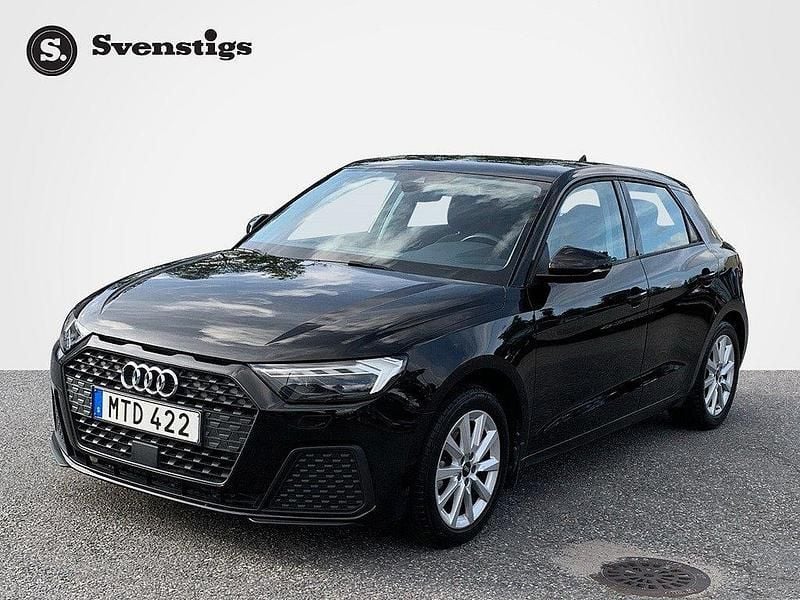 Mytsvart metallic Begagnad 2022 Audi A1 Sportback Proline Halvkombi | 229 000 kr (Marknadspris) - Bild 1/4