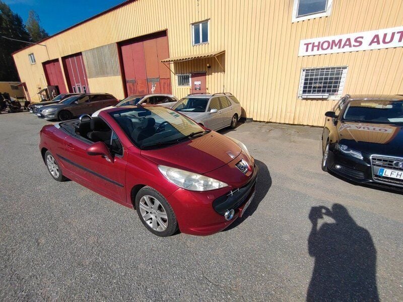 Röd Begagnad 2007 Peugeot 207 CC Cab | 34 800 kr (Marknadspris) - Bild 1/4
