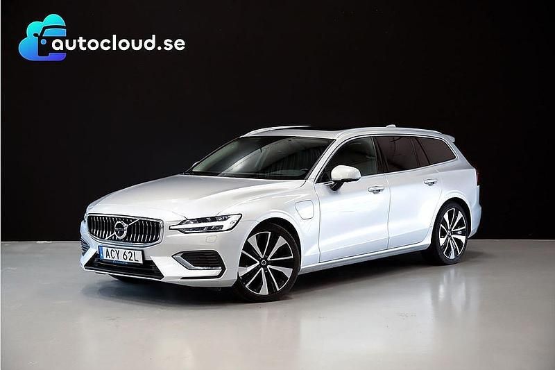 Silver Begagnad 2020 Volvo V60 Inscription Kombi | 288 900 kr (Lite dyr) - Bild 1/4
