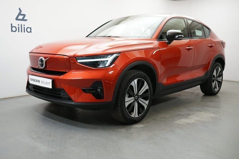 Röd Begagnad 2023 Volvo EC40 Plus SUV | 359 900 kr (Bra pris) - Bild 1/3