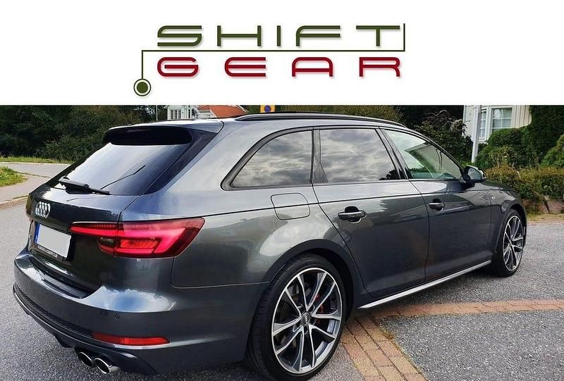 Daytonagrå päreffekt | svart läder s säten med hexagonsömmar Begagnad 2018 Audi S4 Design Kombi | 422 000 kr (Dyr) - Bild 1/4