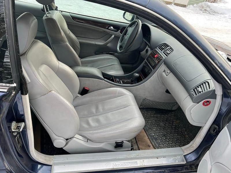 Begagnad 2000 Mercedes CLK320 Sportkupé | 19 000 kr (Bra pris) - Bild 1/3