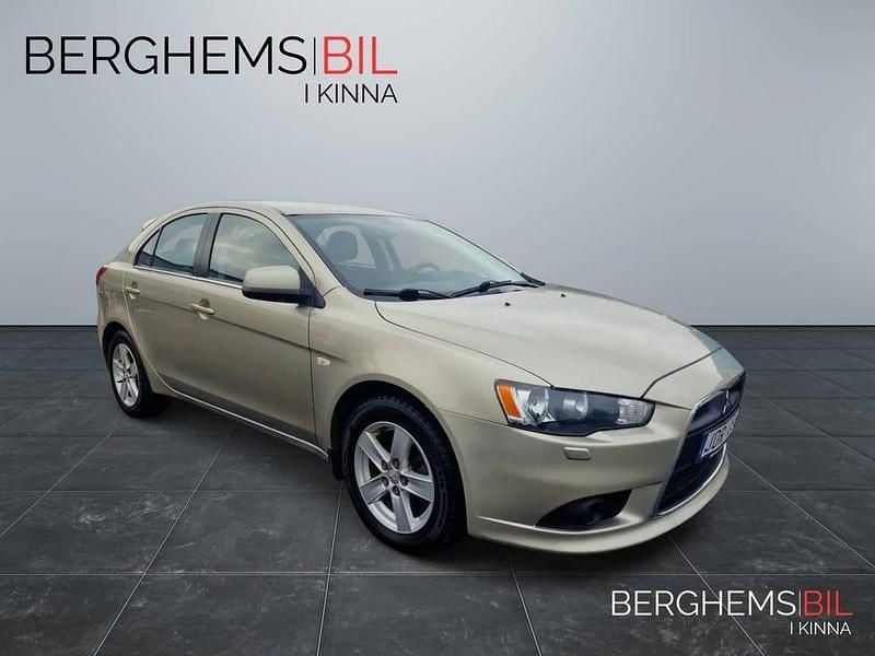 Brun Begagnad 2009 Mitsubishi Lancer Sportback Kombi | 69 900 kr (Marknadspris) - Bild 1/4