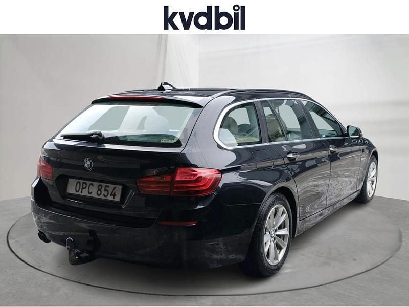 Begagnad BMW 520 184 HK (135 kW) 2014 Svart Kombi