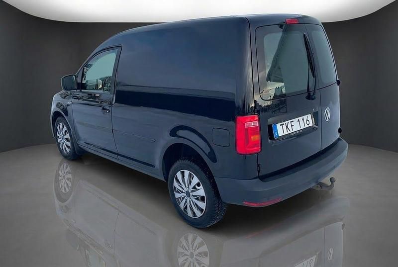 Begagnad VW Caddy 122 HK (89 kW) 2018 Svart Minibuss