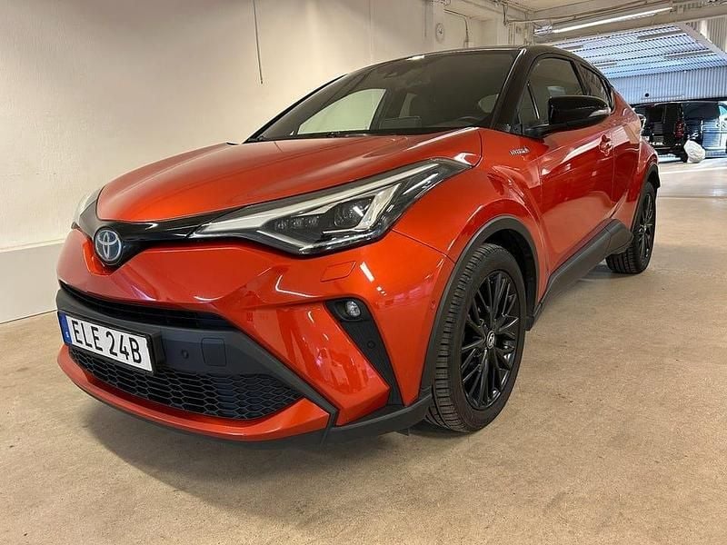 Begagnad Toyota C-HR Edition 184 HK (135 kW) 2019 Orange SUV