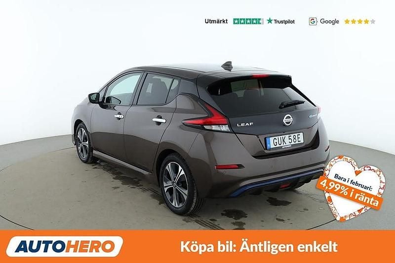 Begagnad Nissan Leaf 360º 111 kW (151 HK) 2022 Brun Halvkombi