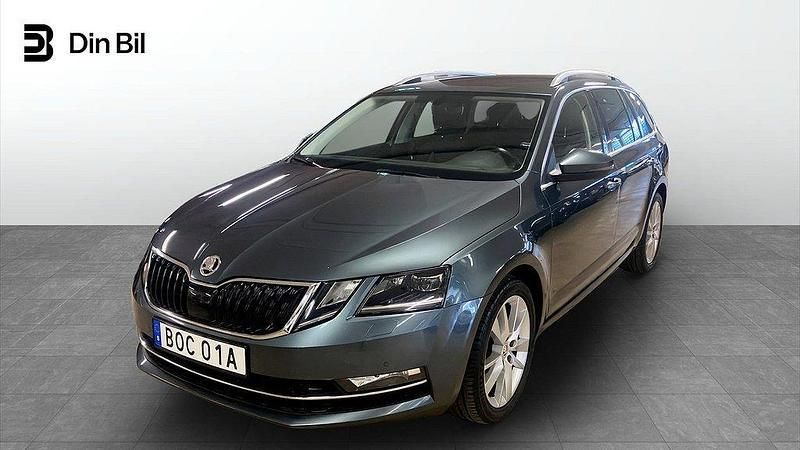 Mörkgrå Begagnad 2019 Skoda Octavia Style Kombi | 199 900 kr (Marknadspris) - Bild 1/4